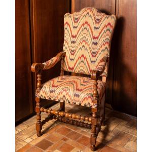 Grand fauteuil Lombarda avec revêtement en textile flammé