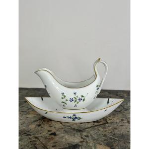 Saucière avec plateau en porcelaine de Paris, manufacture Lebon-Hallez, décor bleuet 