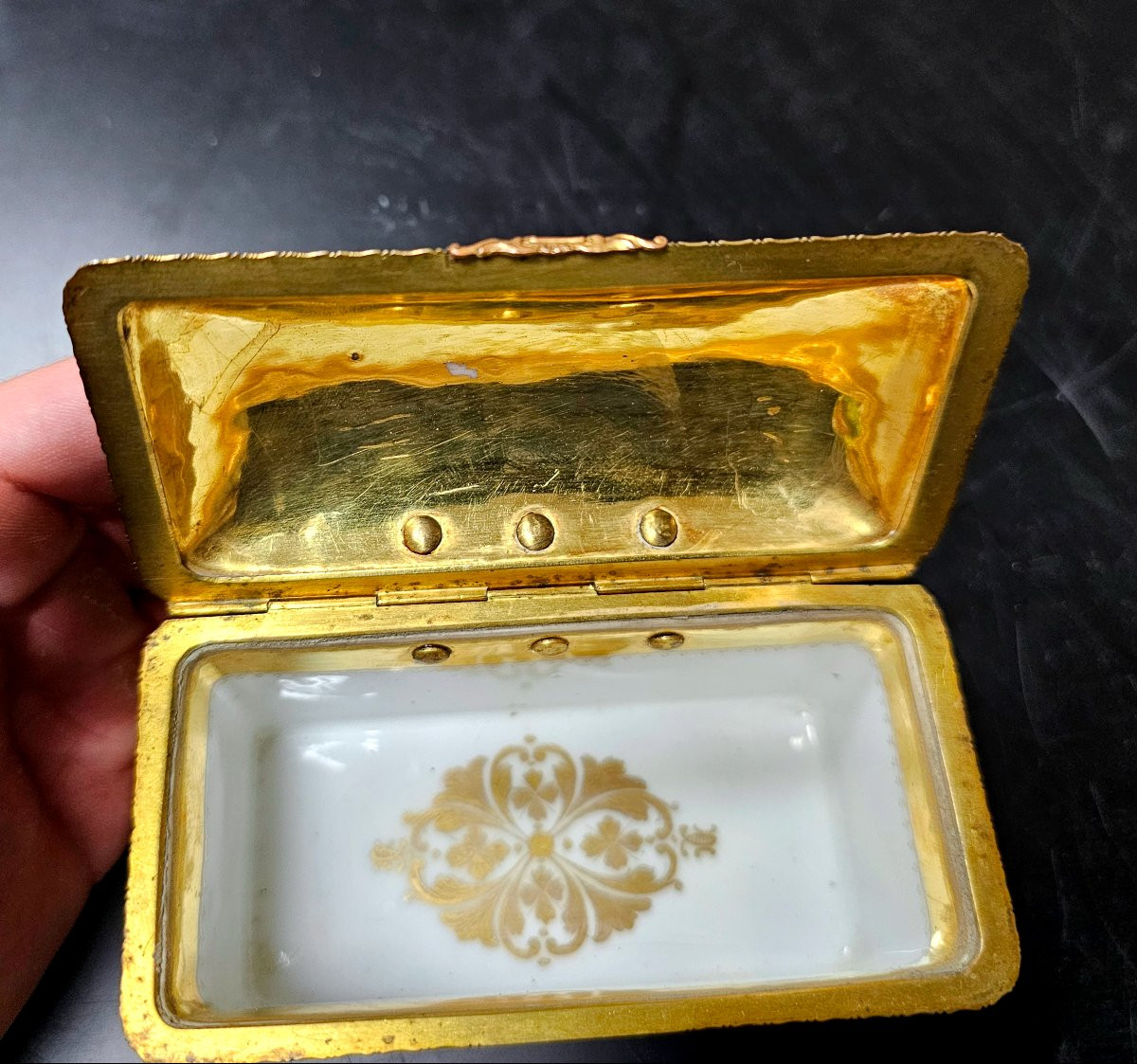 Tabatière de la Manufacture impériale de Vienne, première moitié du XIXe siècle-photo-3