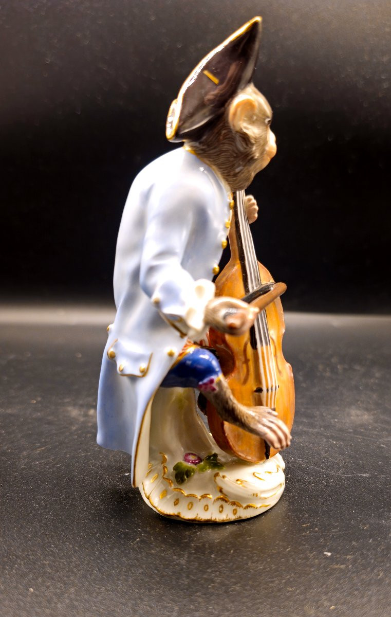 Meissen Monkey Cellist-photo-2