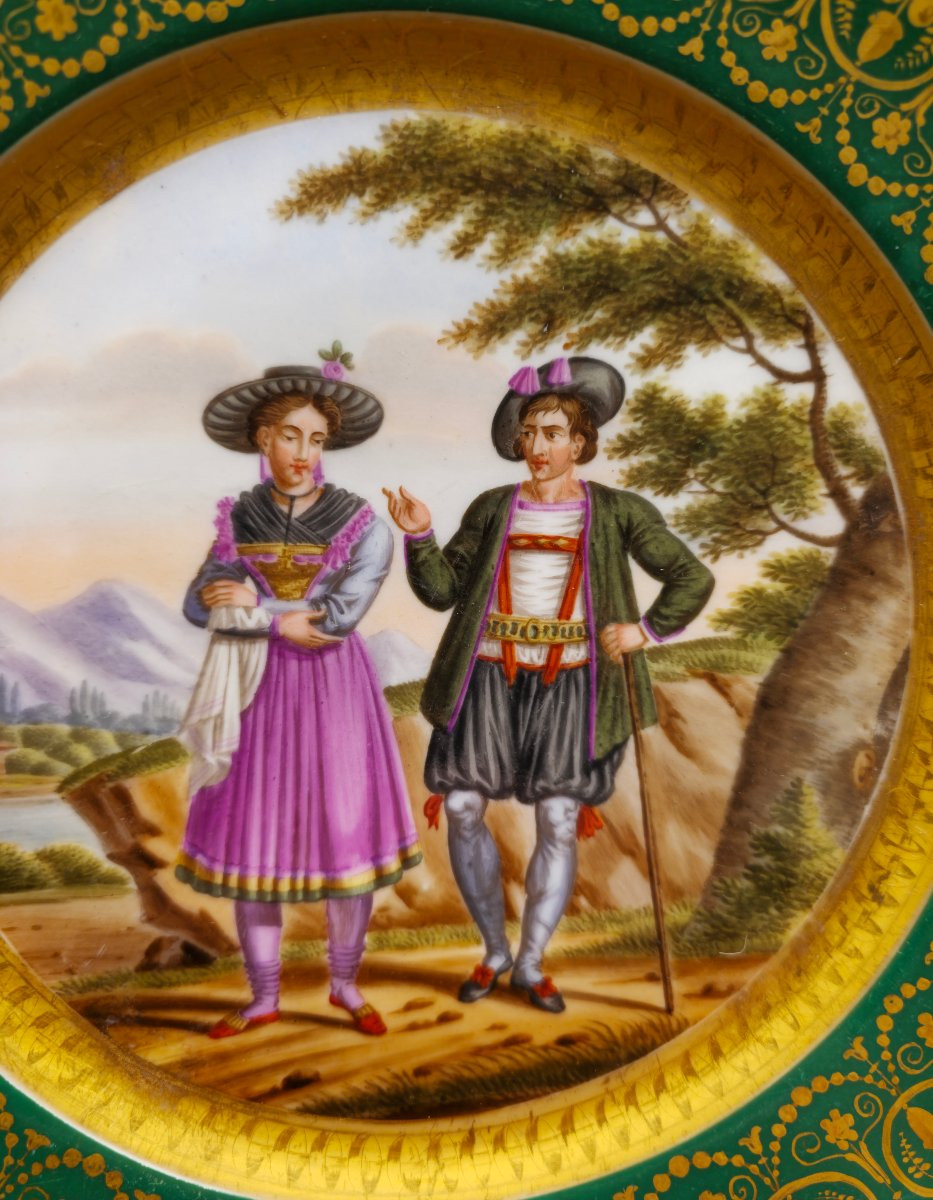 Assiette représentant les costumes des habitants de la vallée tyrolienne de Baruch Weil-photo-3