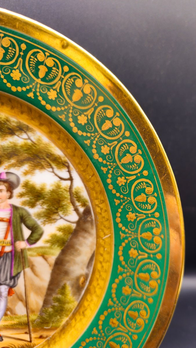 Assiette représentant les costumes des habitants de la vallée tyrolienne de Baruch Weil-photo-4