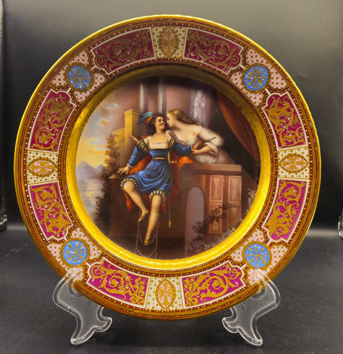 Assiette Roméo et Juliette de la Manufacture Impériale de Vienne