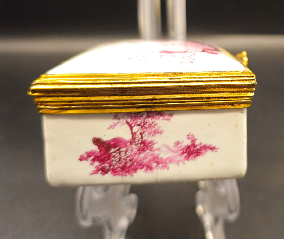 Enamel Snuffbox With Sanguine Decoration-photo-2