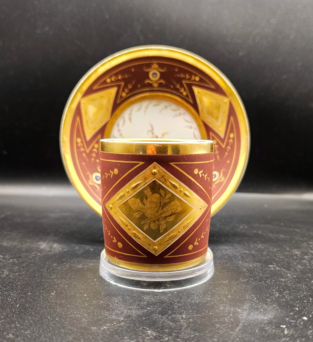 Tasse et soucoupe en porcelaine de la manufacture Faber à Bruxelles