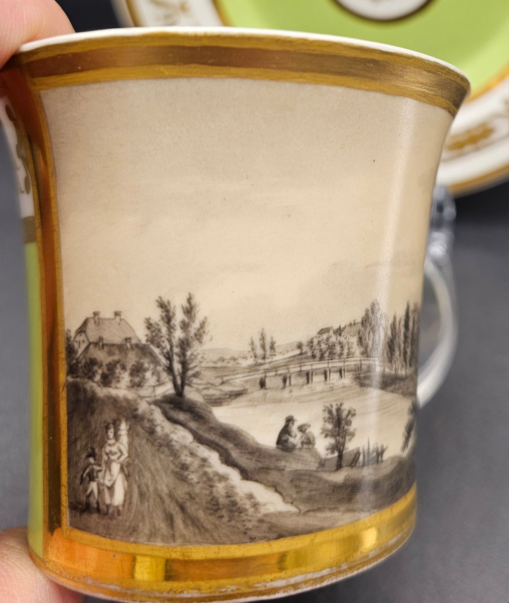 Tasse et soucoupe château de Schönbrunn, datées de 1823, Manufacture Imperiale de Vienne-photo-1