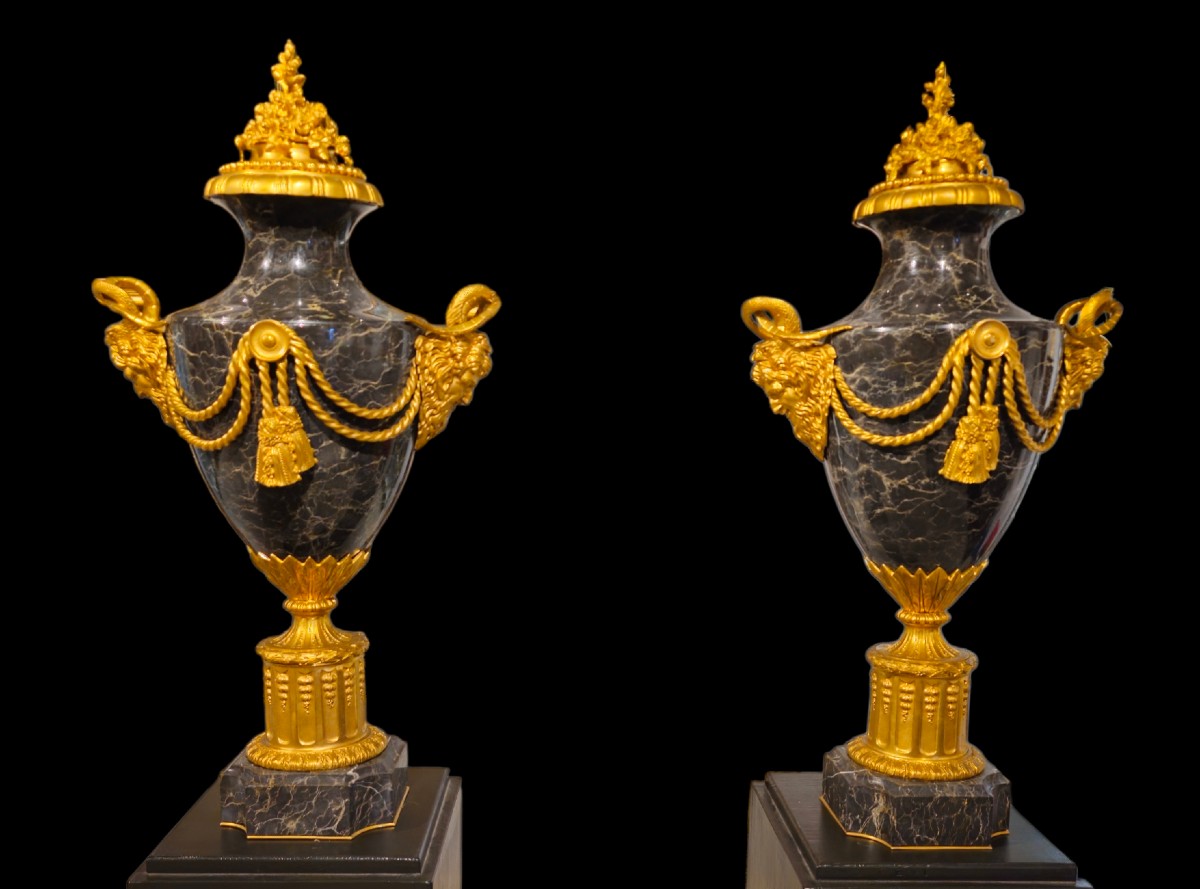 Vases en marbre de Portoro et bronzes dorés Napoléon III