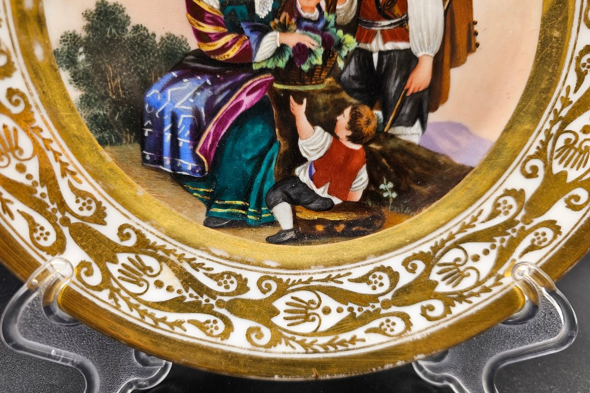Porcelain Plate From Naples With Costumes From The Kingdom Of The Two Sicilies-photo-4