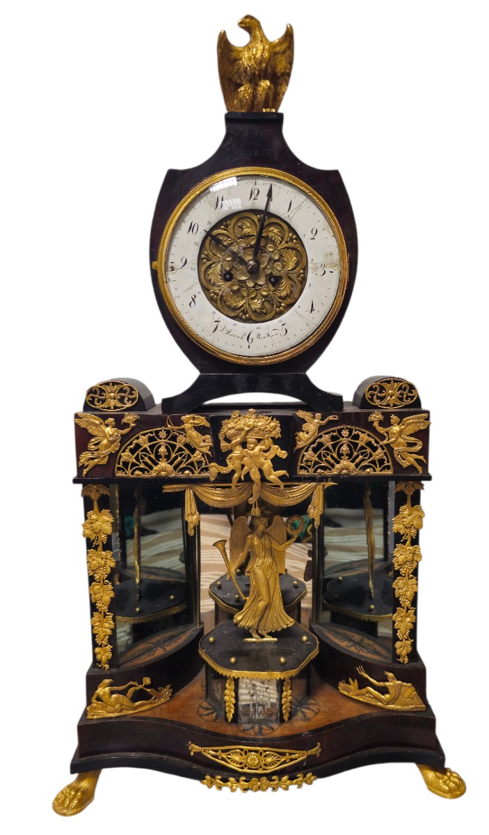 Horloge viennoise en bois et bronze