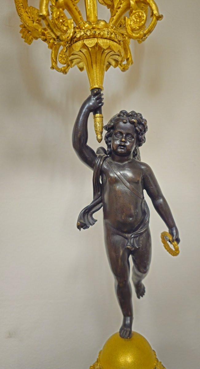 Paire de candélabres Charles X en bronze doré avec figures de putti, France-photo-1