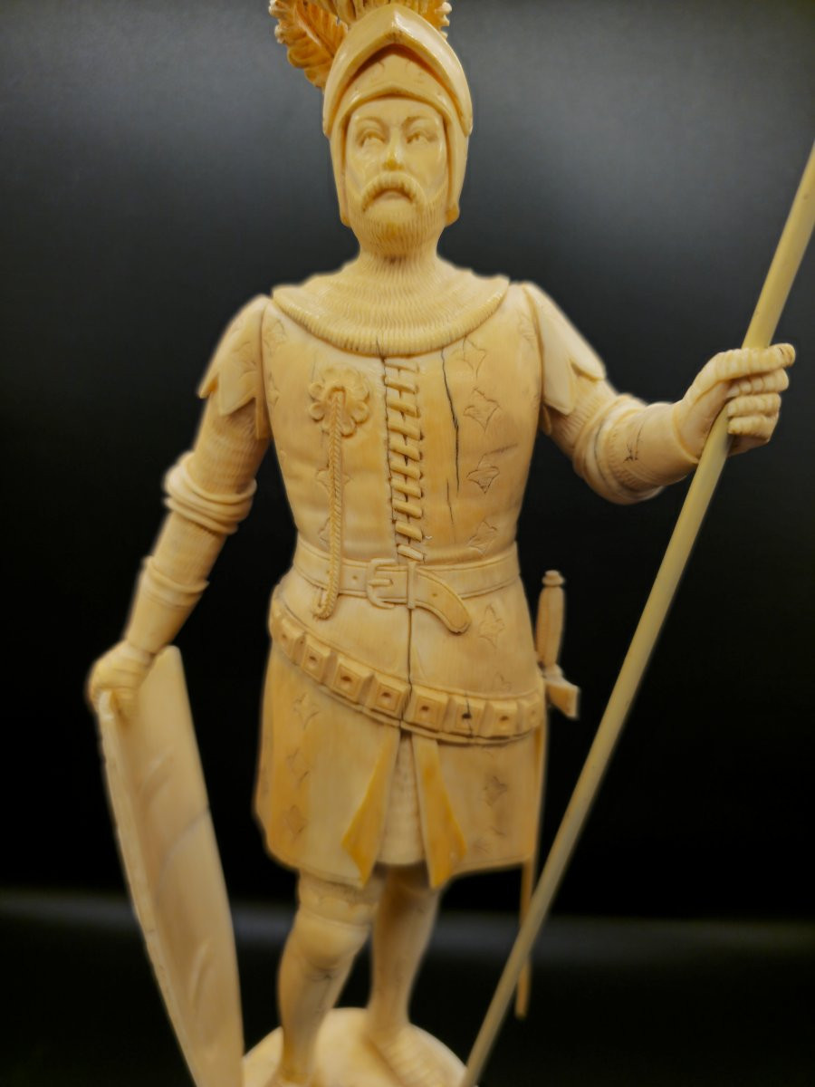 Armored Nobleman, German Ivory Carving With Ebony And Ivory Base, 19th Century-photo-4
