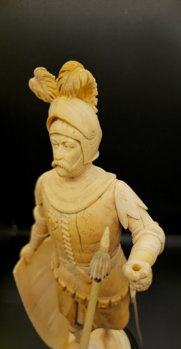 Armored Nobleman, German Ivory Carving With Ebony And Ivory Base, 19th Century-photo-4