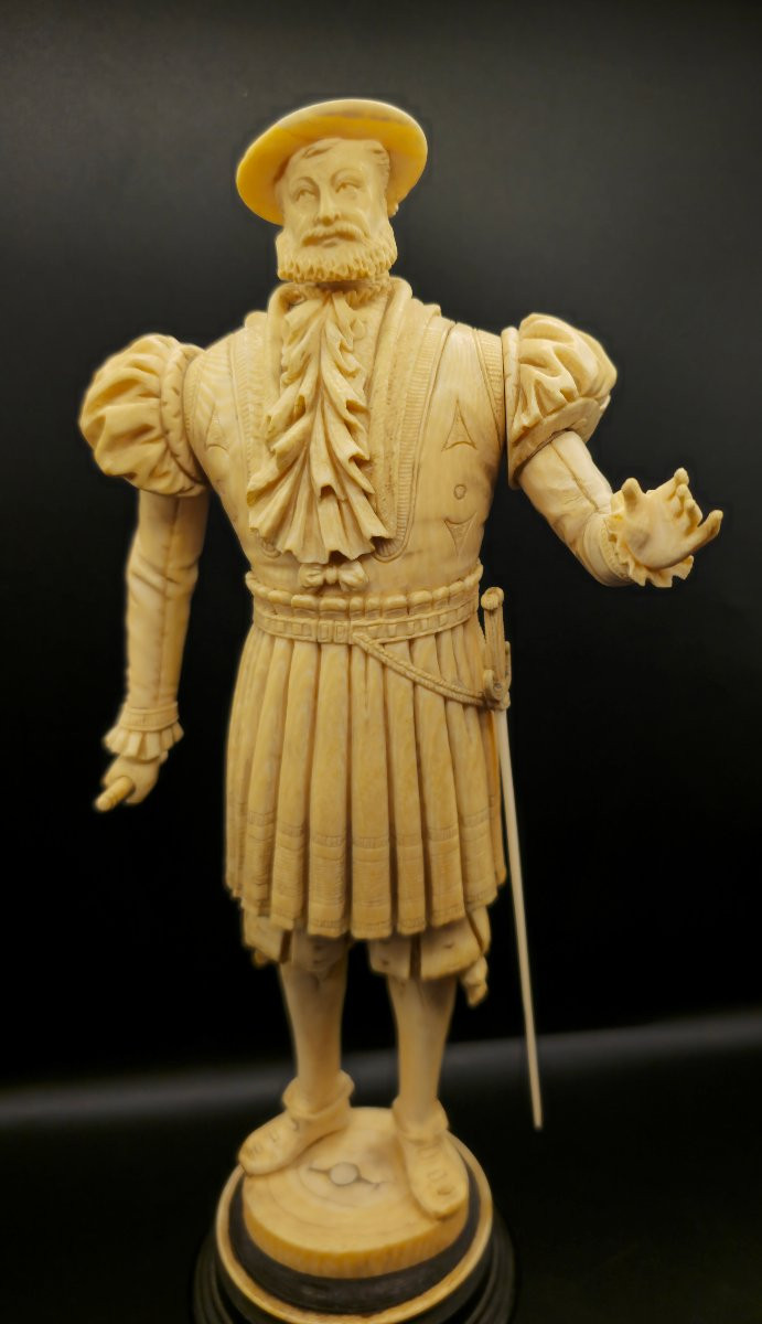 Statue Of Henry VIII Carved In Ivory, German Manufacture, 19th Century, With Ebony Base-photo-2