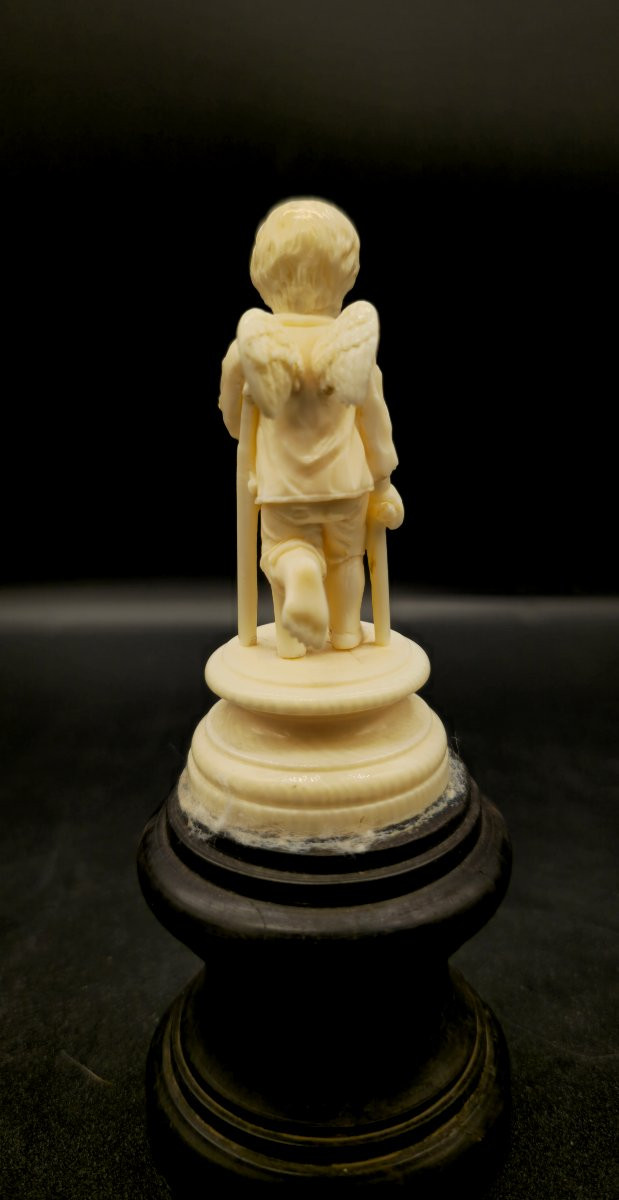 19th Century Antique Ivory Sculpture – Begging Putto On Ebonized Wooden Base-photo-3