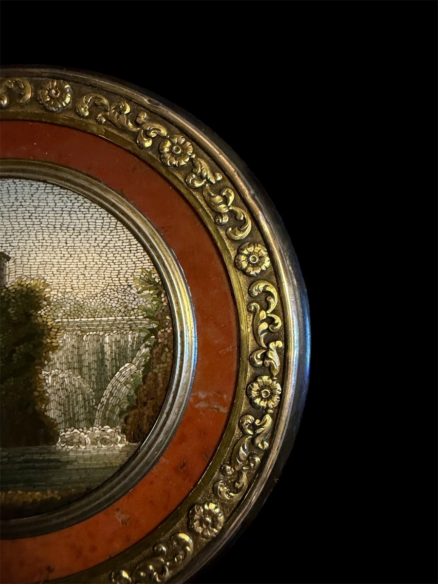 Tabatière vermeil, jaspe et écaille avec micromosaïque — Temple de la Sibylle, Tivoli, v. 1810-photo-3