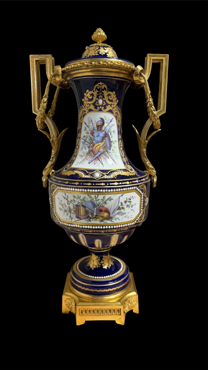 Pair Of Sèvres Porcelain And Gilded Bronze Vases, Jewel-decorated, 1840–1850-photo-1