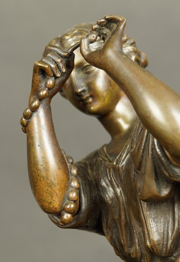 Woman Threading Pearls, Bronze, France, Second Half Of The 19th Century.-photo-4