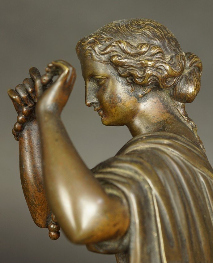 Woman Threading Pearls, Bronze, France, Second Half Of The 19th Century.-photo-5