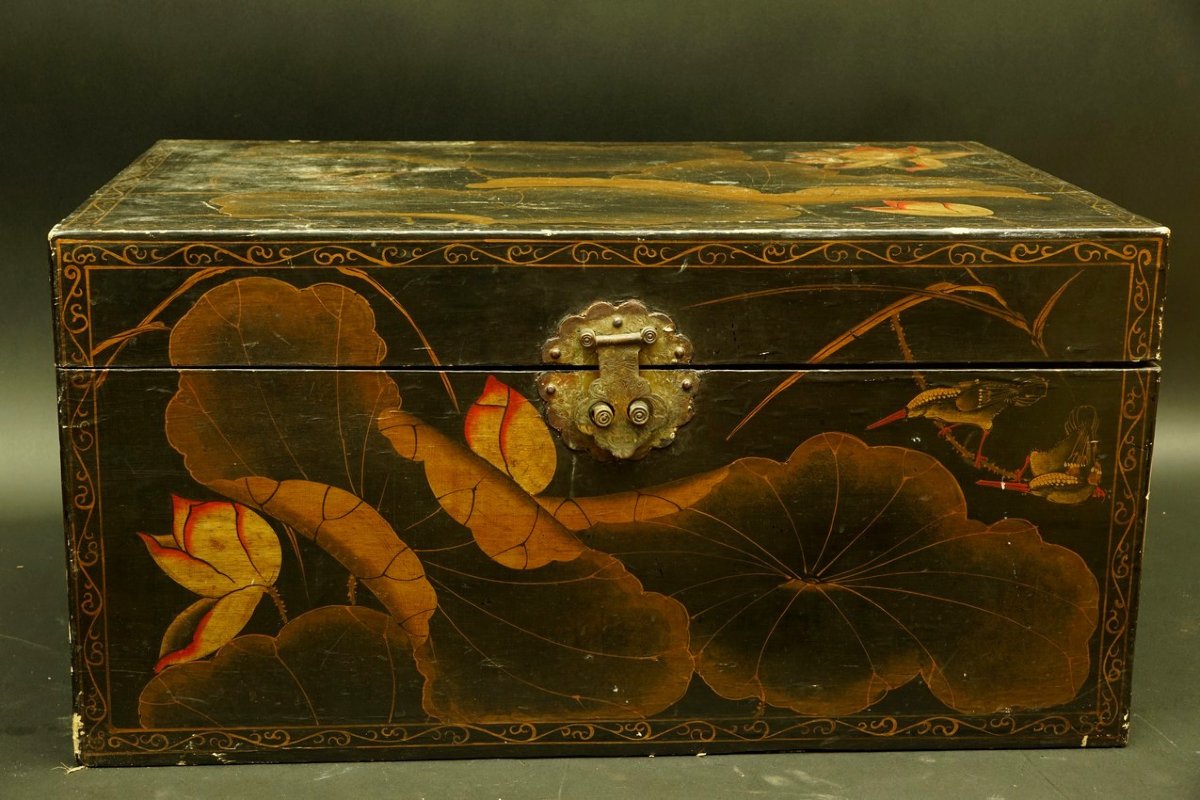 Box Decorated With Lotus Motifs. Japan, 19th/20th Century