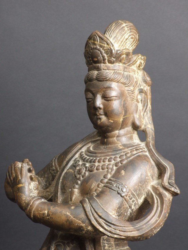 Bodhisattva Guaynin, Stone, China, 19th/20th Century.-photo-1