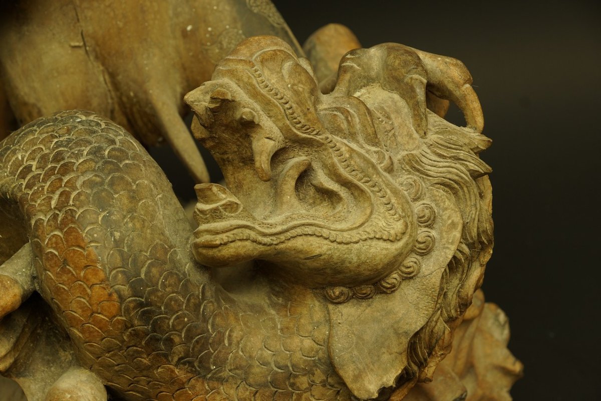 A Lion Fighting A Dragon, Root Sculpture, Indonesia, 20th Century.-photo-3