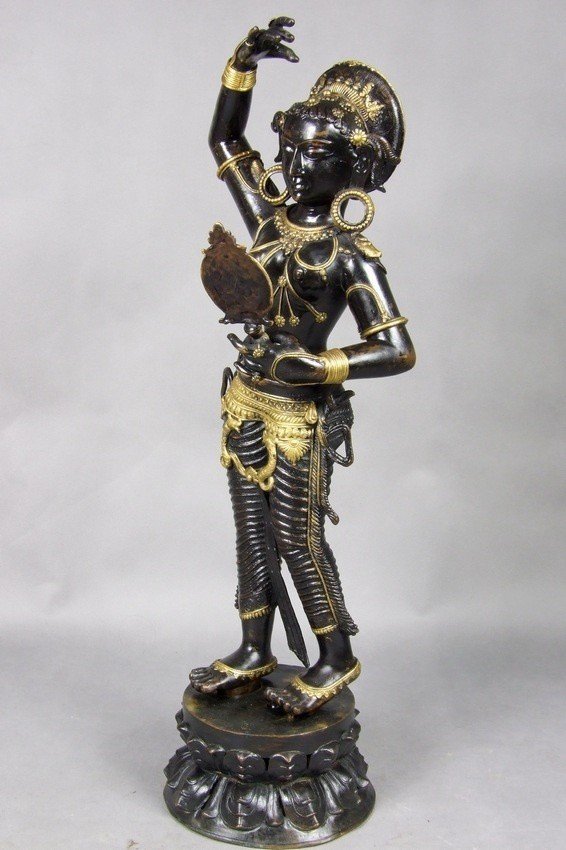 Danseuse indienne, bronze, hauteur : 93 cm, Inde, XIXe / XXe siècle.-photo-4
