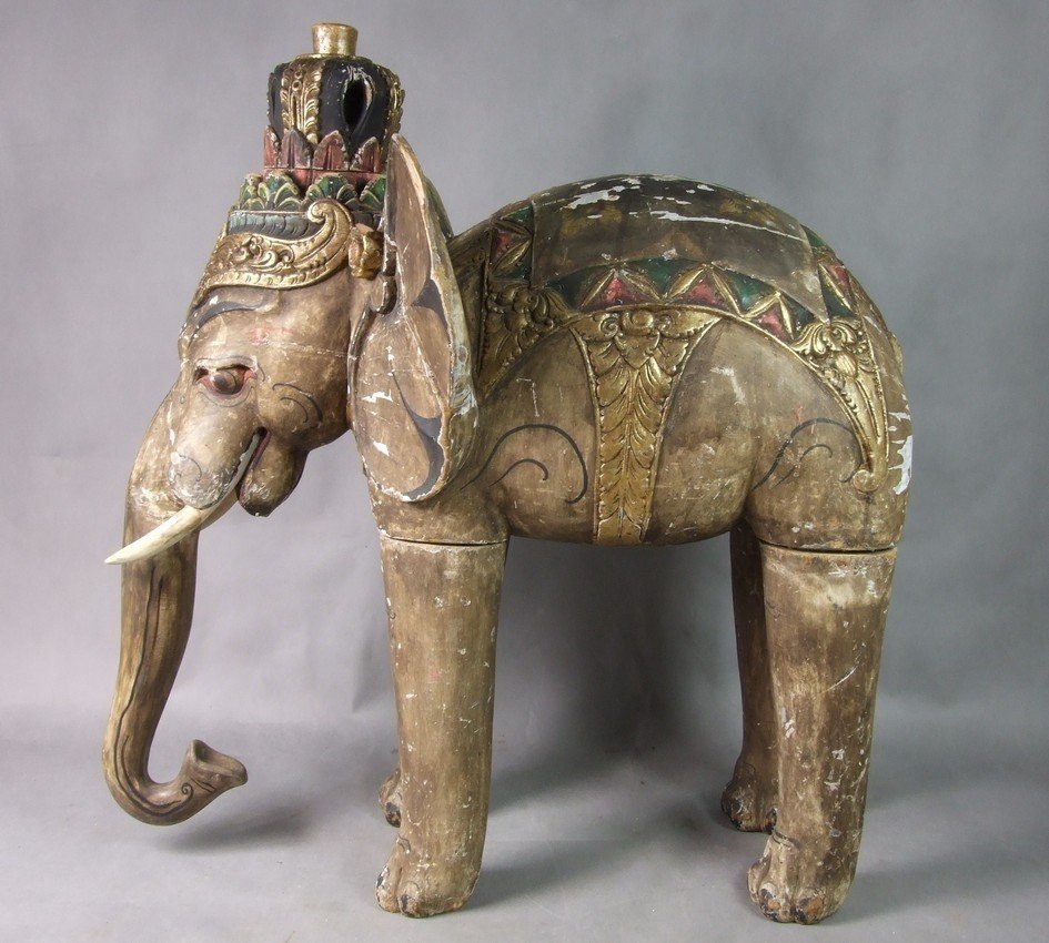 Grand éléphant de cérémonie, bois polychrome, Inde, XIXe/XXe siècle.-photo-4
