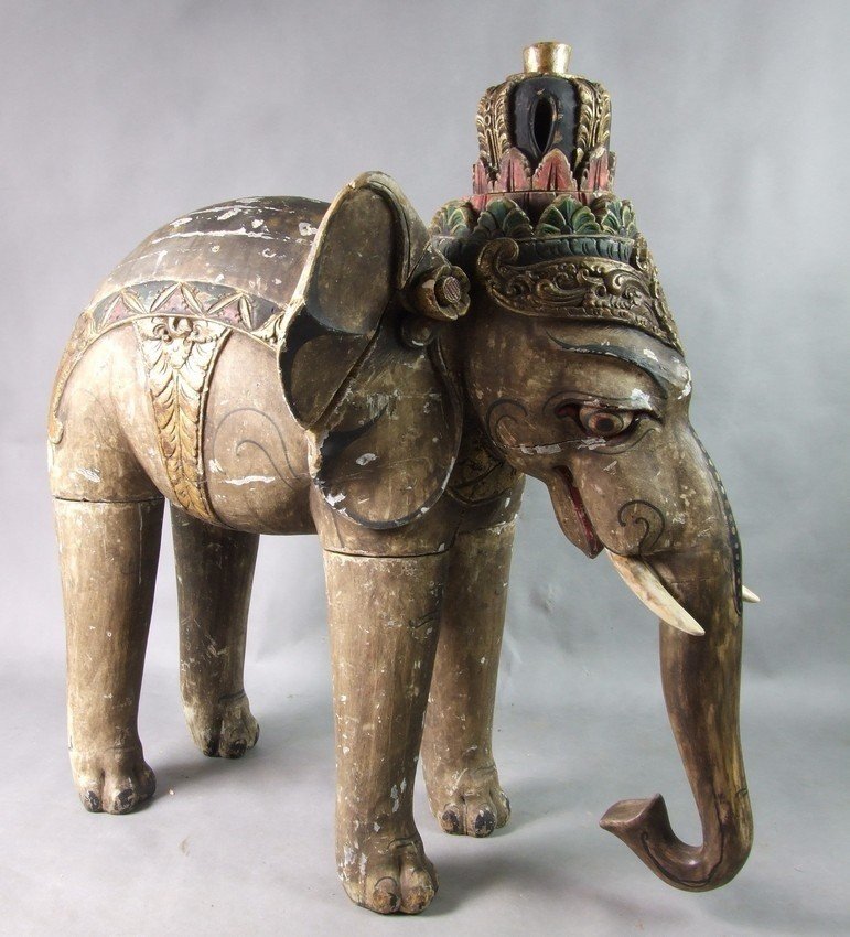 Grand éléphant de cérémonie, bois polychrome, Inde, XIXe/XXe siècle.-photo-2