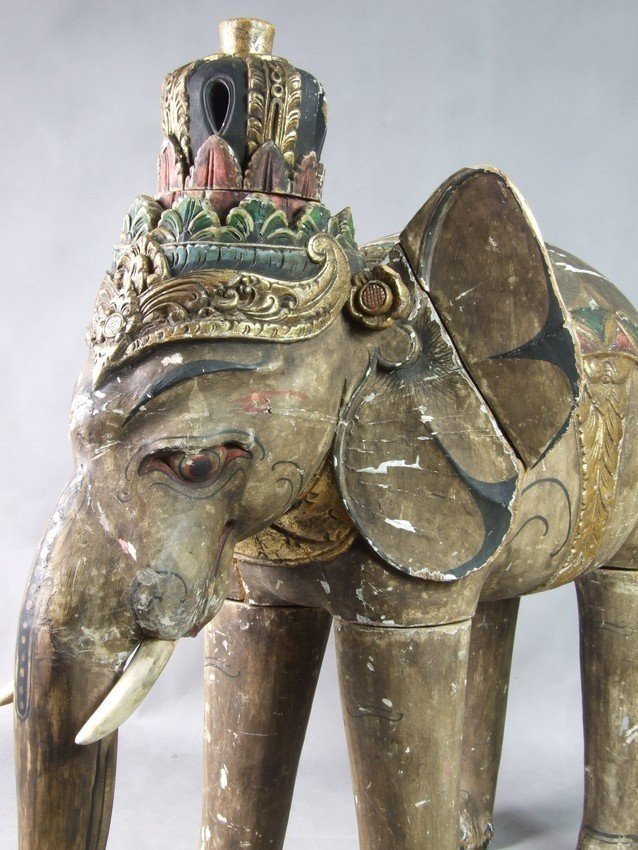 Grand éléphant de cérémonie, bois polychrome, Inde, XIXe/XXe siècle.-photo-5