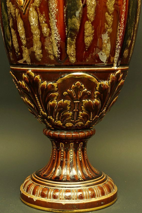 Vase orné de têtes de femmes, majolique, Sarreguemines, XIXe/XXe siècle.-photo-3