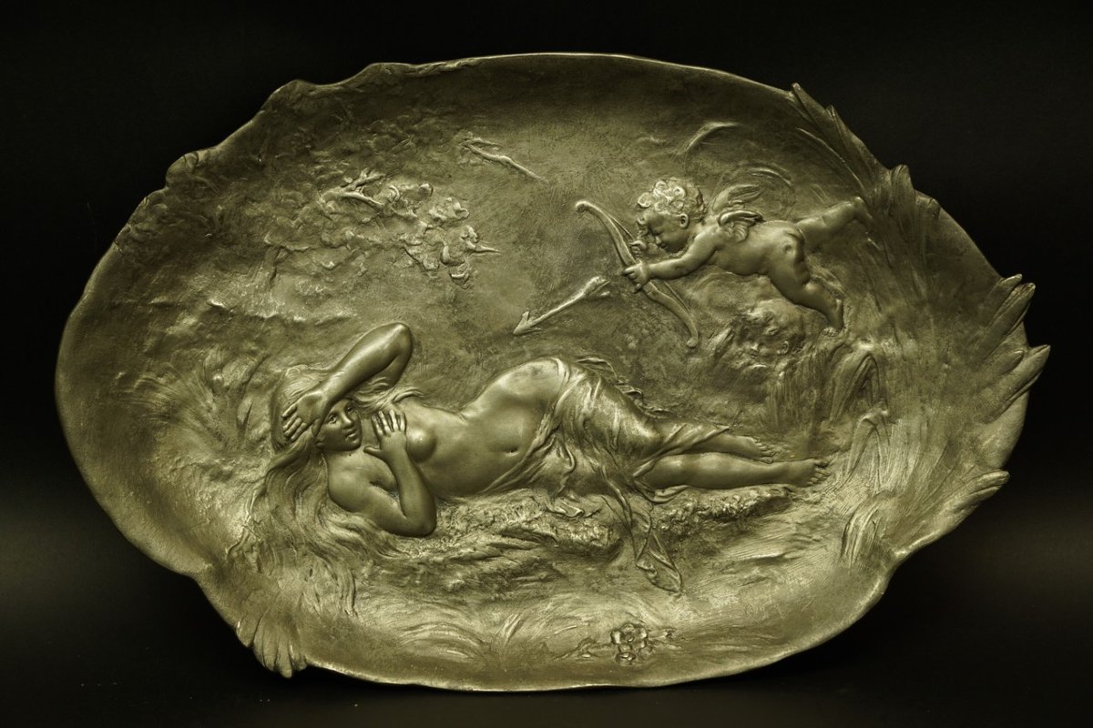 Tray Depicting Cupid, August Moreau, France, 19th/20th Century