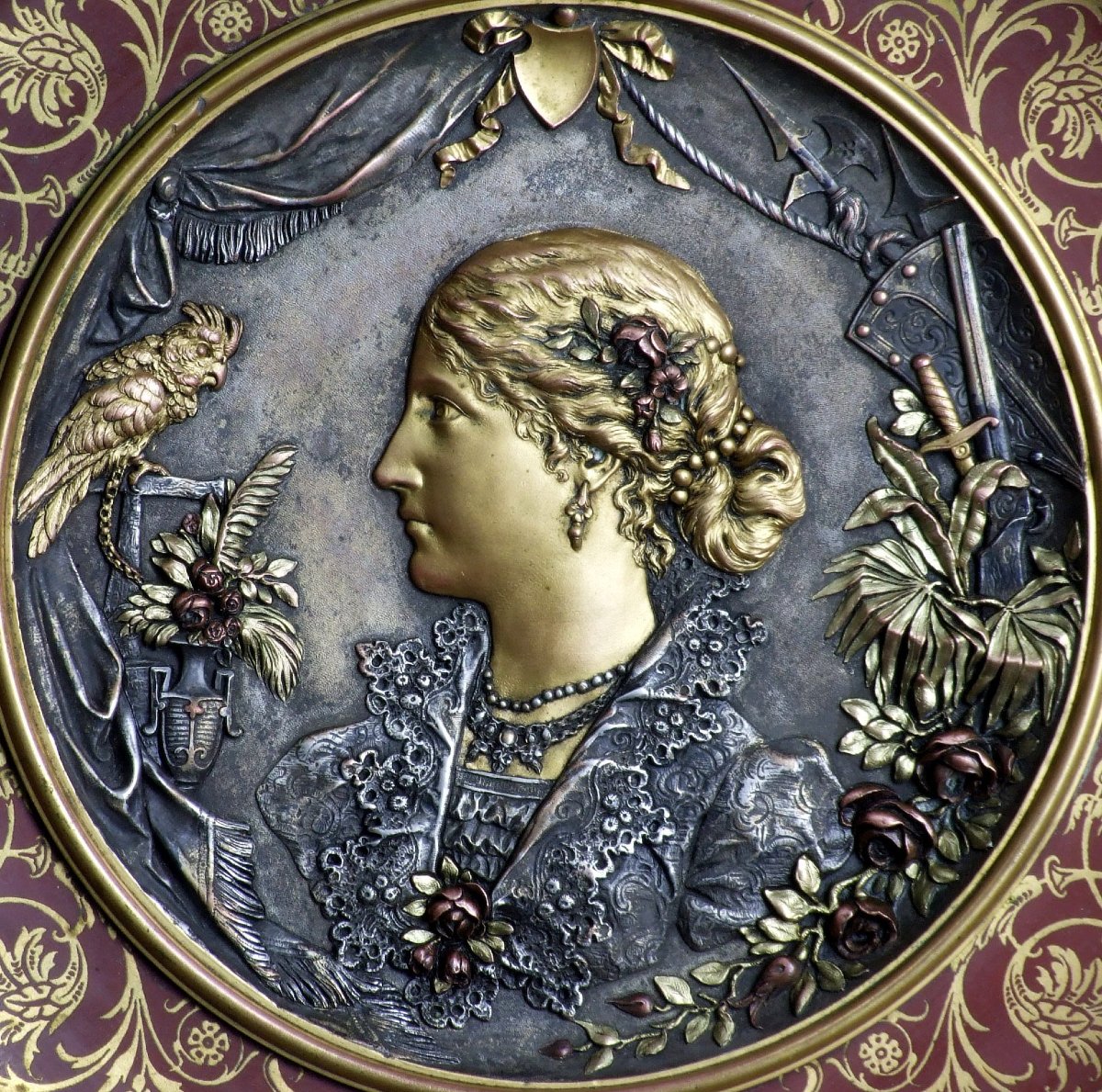 Decorative Plate Depicting A Woman's Profile, Gilded Copper, Late 19th Century.-photo-3