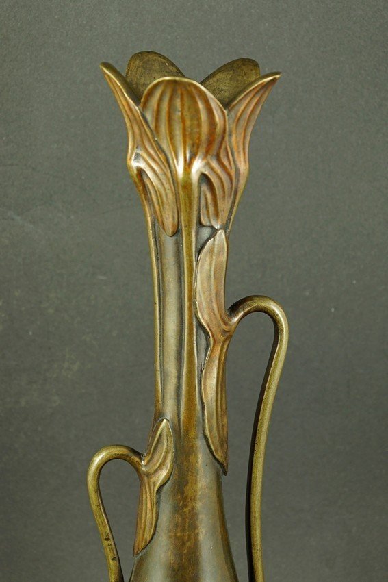 Vase Decorated With A Leaf Motif, Bronze, Japan, Meiji Era (1868–1912)-photo-4