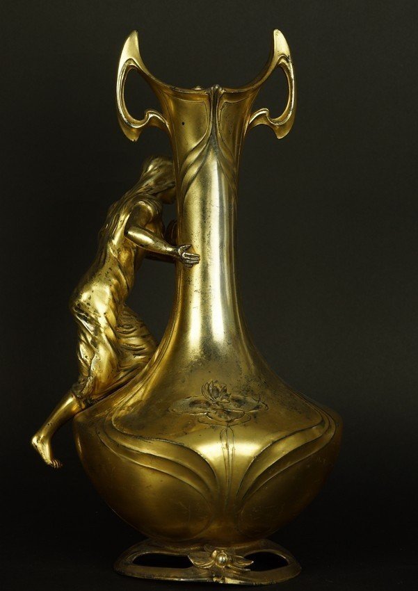 Vase représentant une nymphe, Art nouveau, étain doré, vers 1900.-photo-2