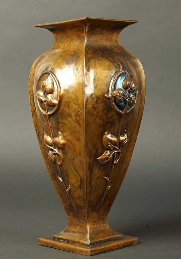 Vase à quatre pans, cuivre, Art nouveau, vers 1900.-photo-2