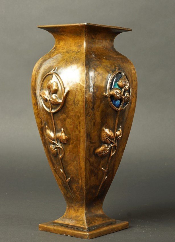 Vase à quatre pans, cuivre, Art nouveau, vers 1900.-photo-3