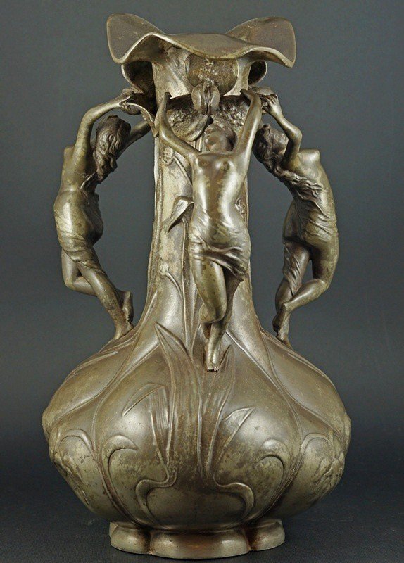 Vase aux nymphes, J-M. Petizon, étain, Paris, Art nouveau, vers 1900.-photo-2