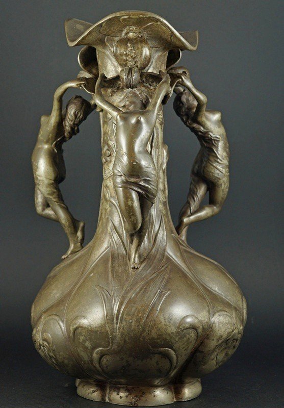 Vase aux nymphes, J-M. Petizon, étain, Paris, Art nouveau, vers 1900.-photo-4