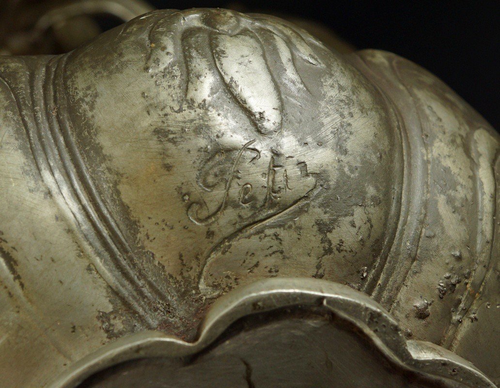 Vase aux nymphes, J-M. Petizon, étain, Paris, Art nouveau, vers 1900.-photo-1