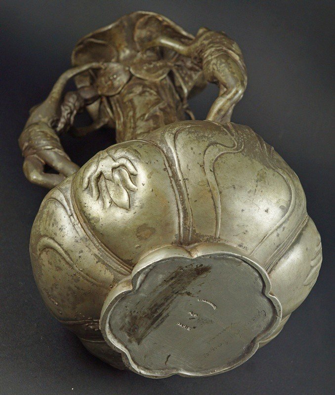 Vase aux nymphes, J-M. Petizon, étain, Paris, Art nouveau, vers 1900.-photo-7