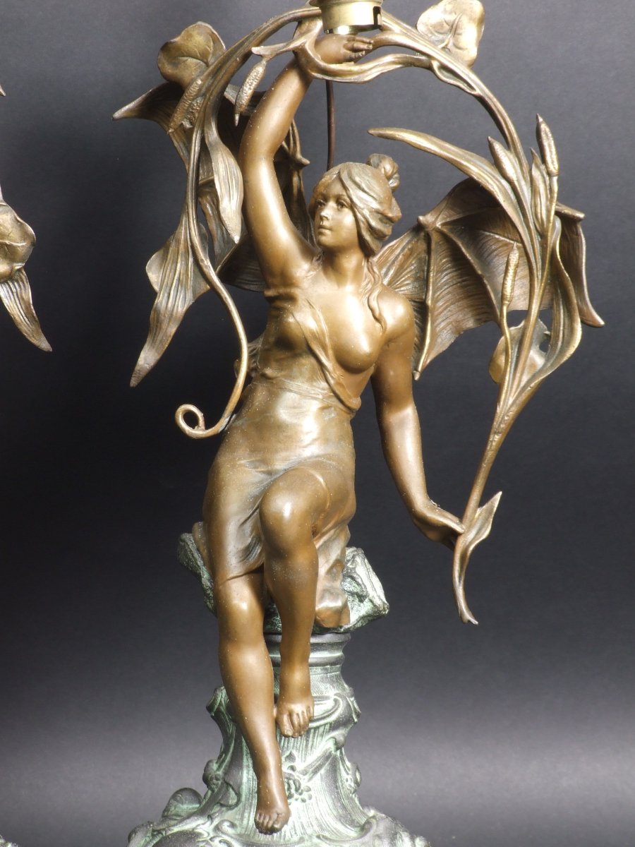 Paire de lampes représentant des nymphes, Art nouveau, alliage de métaux, France, vers 1900.-photo-3