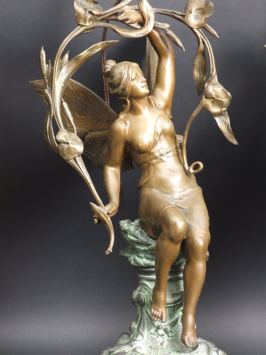 Paire de lampes représentant des nymphes, Art nouveau, alliage de métaux, France, vers 1900.-photo-4