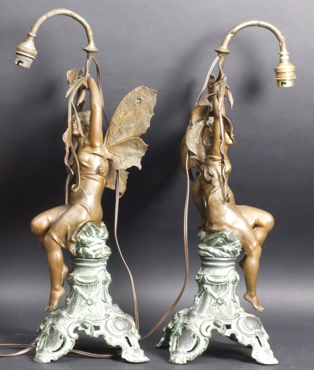 Paire de lampes représentant des nymphes, Art nouveau, alliage de métaux, France, vers 1900.-photo-1