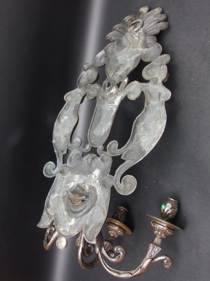 Paire d'appliques ornées de masques, bronze, XIXe siècle.-photo-1