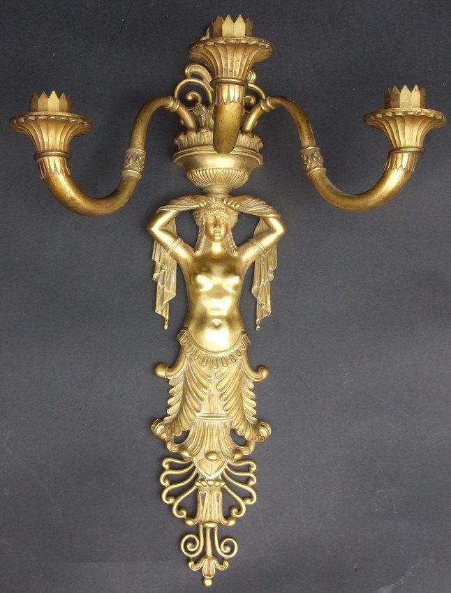 Applique de style Empire, bronze doré, début du XIXe siècle.
