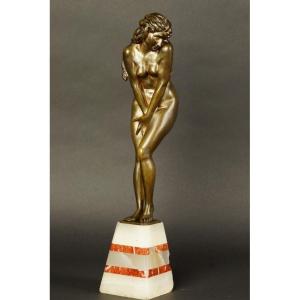 Embarrassed Woman, Bronze, Art Deco, 1920s-1930s. 20th Century
