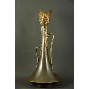 Vase à motif de feuilles, Japon, époque Meiji (1868 - 1912)