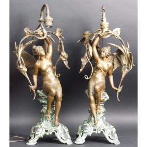Paire de lampes représentant des nymphes, Art nouveau, alliage de métaux, France, vers 1900.