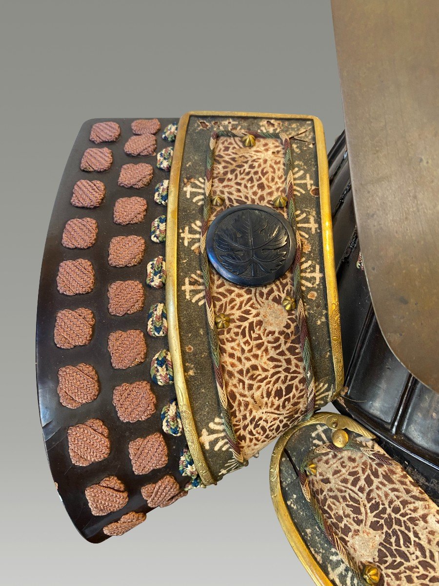 Casque De Samouraï , Kabuto Période Edo 32 Lamelles En Fer Laque-photo-2