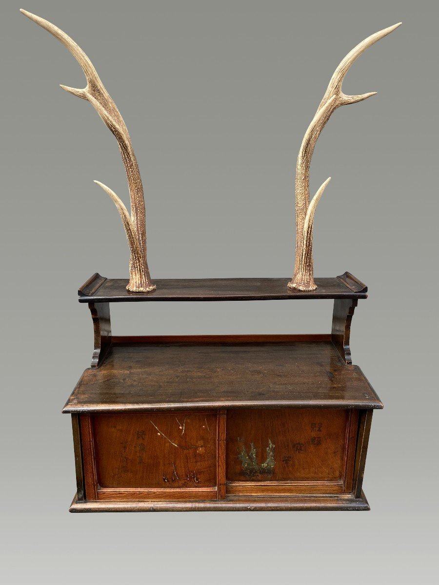 Katana Stand Furniture With Deer Antlers